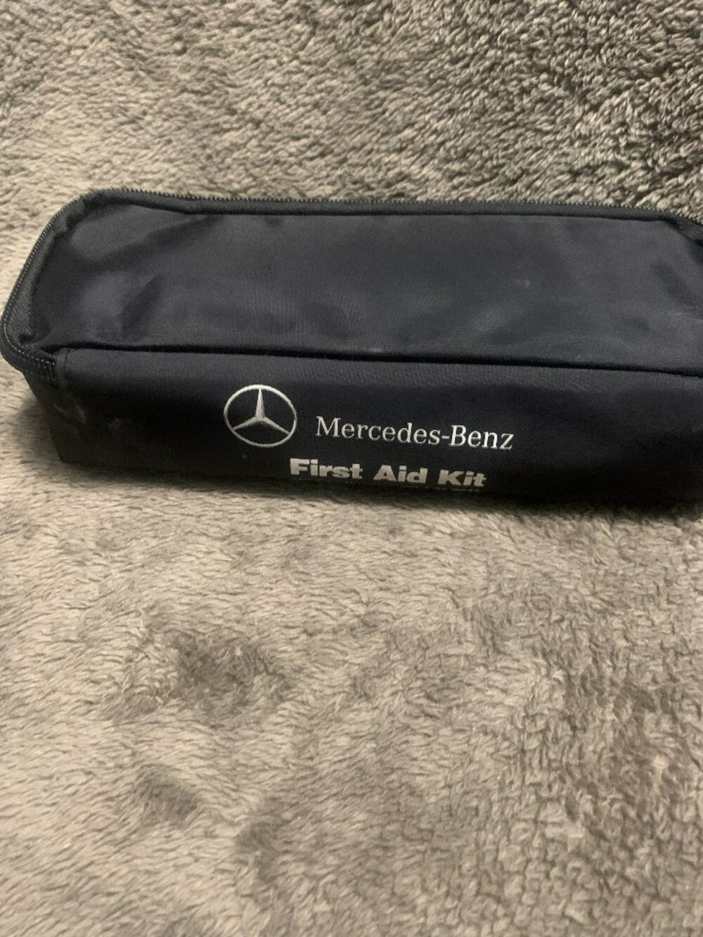 2014-19 Mercedes Benz Genuine FIRST AID KIT BQ 4 86 0043